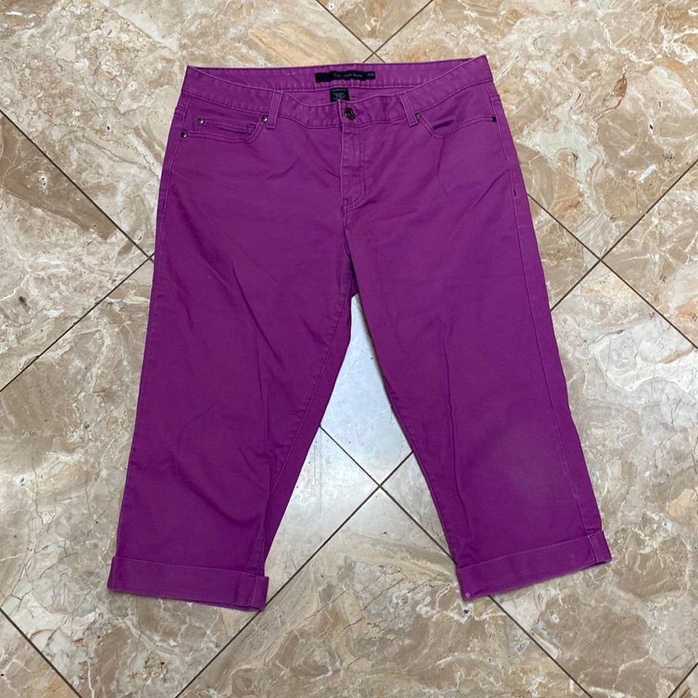 Calvin Klein stretch capris size 33/16